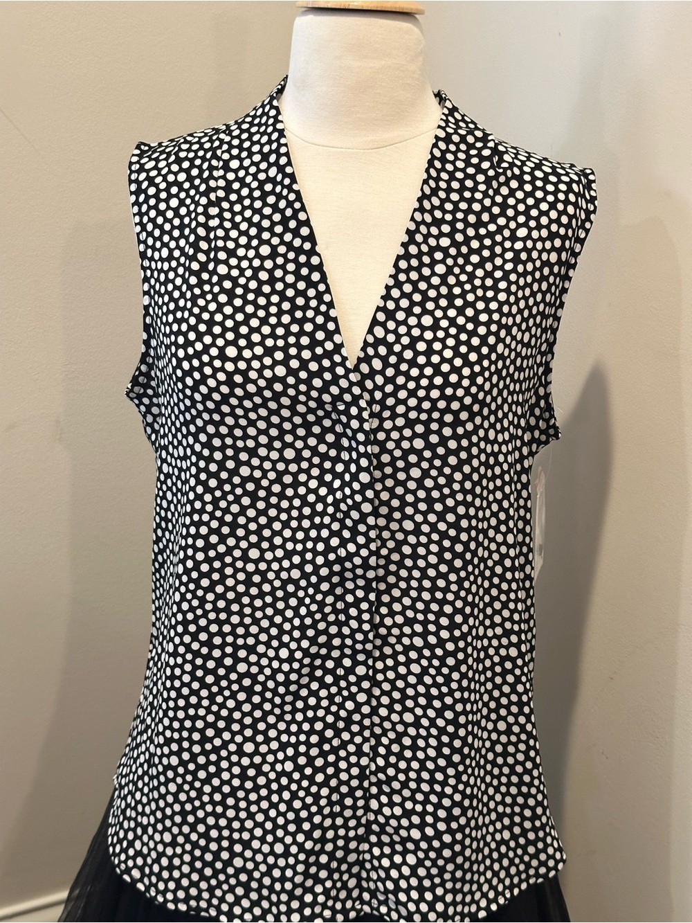 Nordstrom Rack NWT Black White Polka Dot Sleeveless Blouse Size M